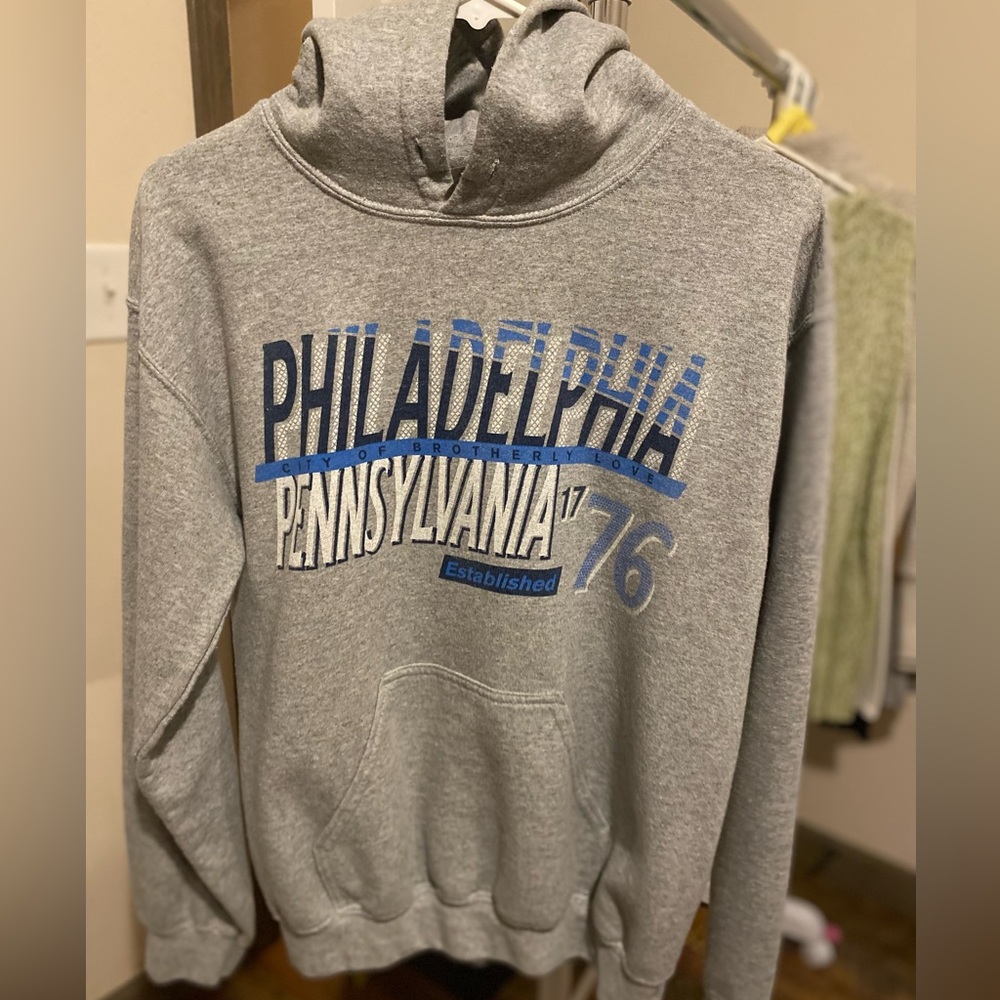 Gildan Gray Sweatshirt Philadelphia Design
